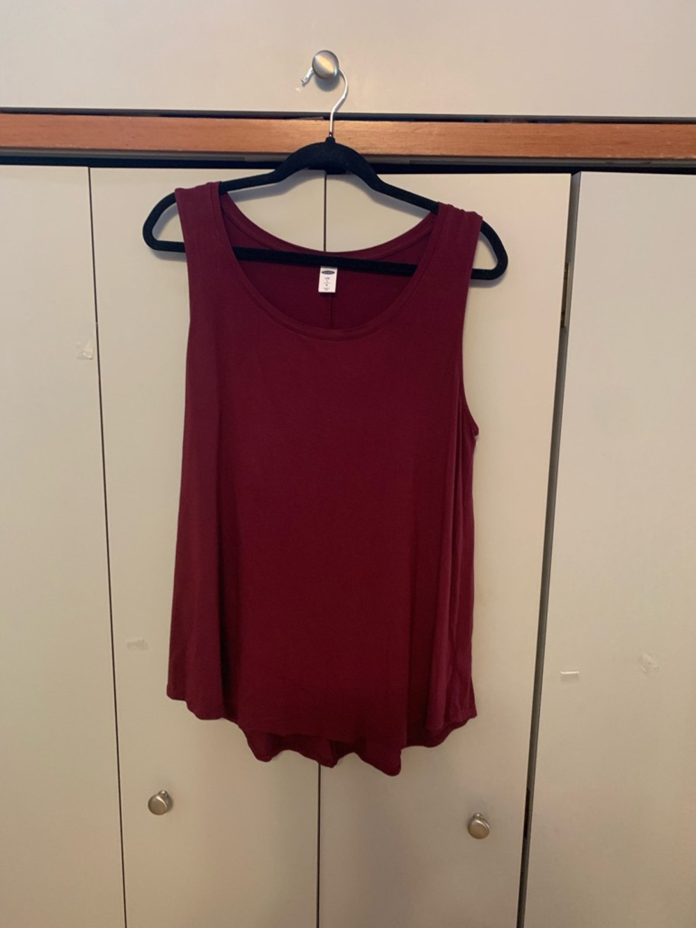Old Navy Luxe Sleeveless Scoop Neck Tank Top - Burgundy - size Large